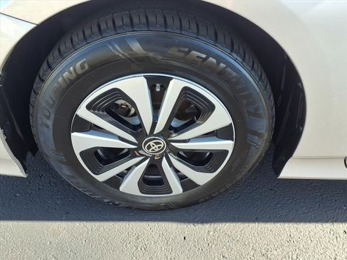 Used 2018 Toyota Prius Prime image 15