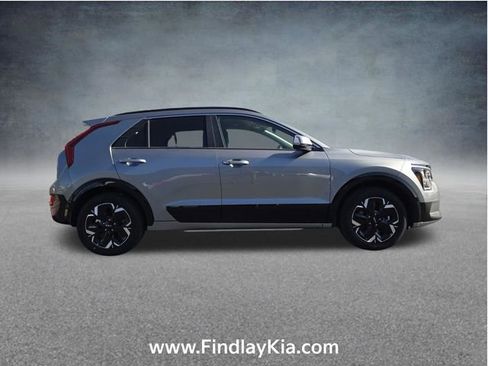 New 2026 Kia Niro Wind FWD image 3