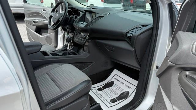 Used 2017 Ford Escape SE w/ Equipment Group 201A AWD/4WD image 18