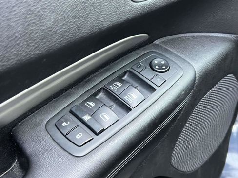 Used 2020 Dodge Durango SXT image 25