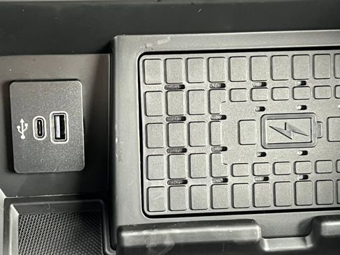 Used 2025 Ford F150 XLT w/ Equipment Group 302A MID image 30