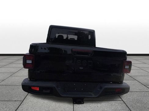 Used 2023 Jeep Gladiator Overland AWD/4WD image 6