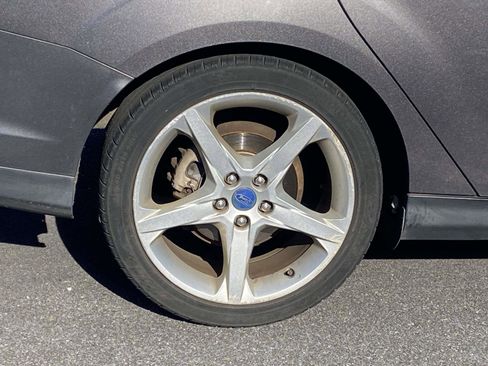 Used 2012 Ford Focus Titanium image 10