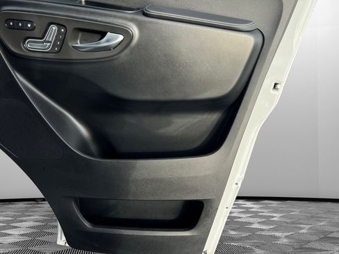 Used 2024 Mercedes-Benz Sprinter 2500 image 13