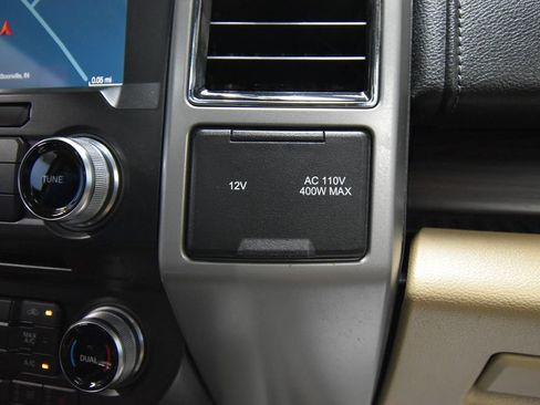 Used 2017 Ford F150 Lariat w/ Equipment Group 502A Luxury AWD/4WD image 23
