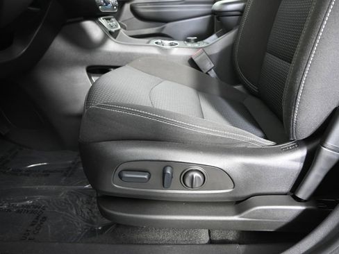 Used 2023 GMC Terrain SLE w/ Driver Convenience Package image 21