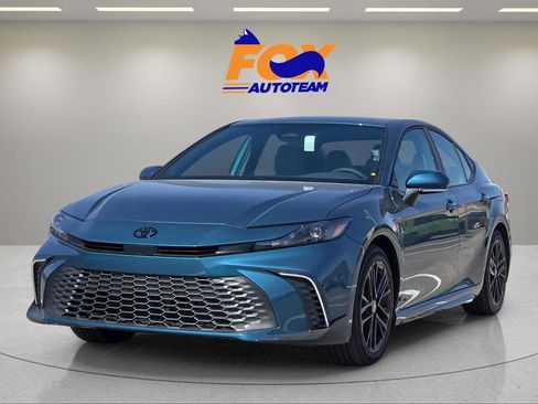 New 2026 Toyota Camry SE image 1