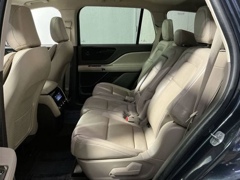 Used 2023 Lincoln Aviator Reserve w/ Elements Package Plus image 33