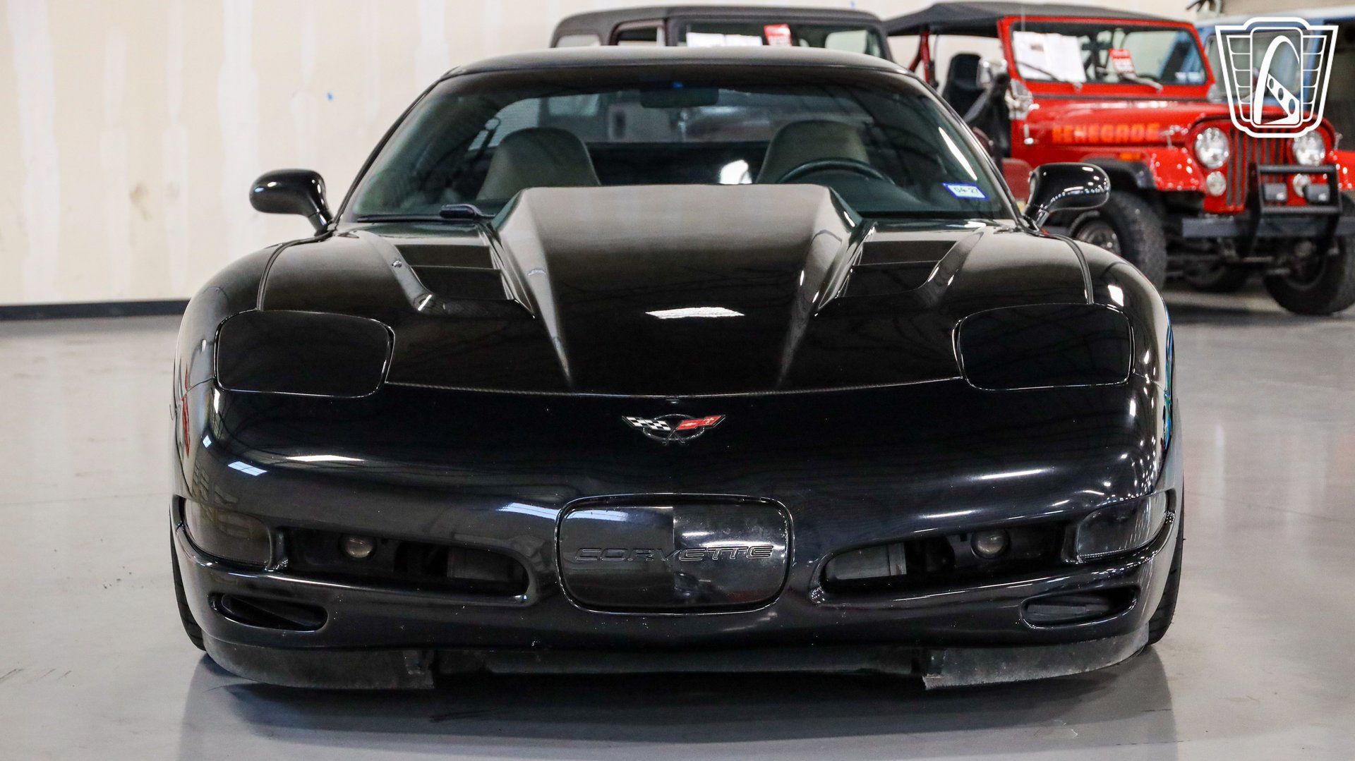 Used 1999 Chevrolet Corvette Coupe w/ Roof Pkg RWD image 4