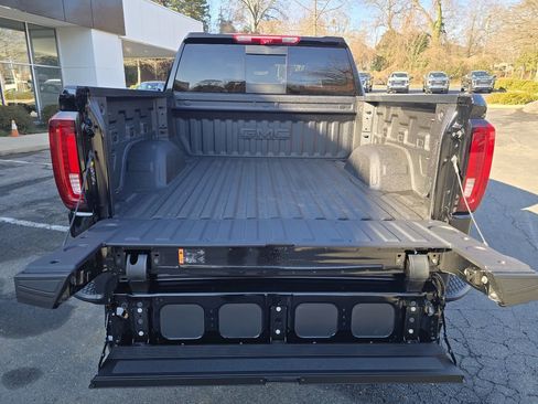 New 2026 GMC Sierra 1500 AT4 w/ AT4 Premium Package image 8