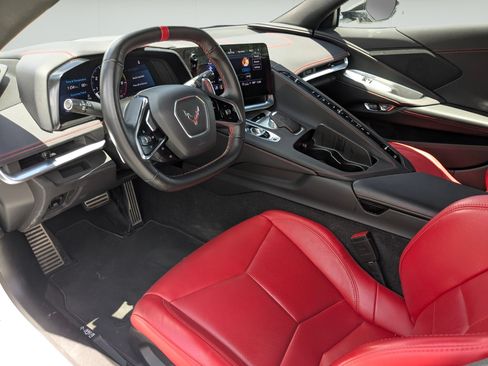 Used 2022 Chevrolet Corvette Stingray Coupe w/ Z51 Performance Package RWD image 5