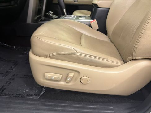 Used 2020 Toyota 4Runner Limited AWD/4WD image 10