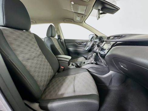 Used 2022 Nissan Rogue Sport SV image 29