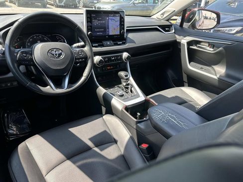 Used 2022 Toyota RAV4 Limited AWD/4WD image 11