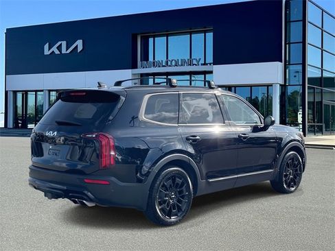 Used 2022 Kia Telluride SX w/ SX Prestige Package image 10