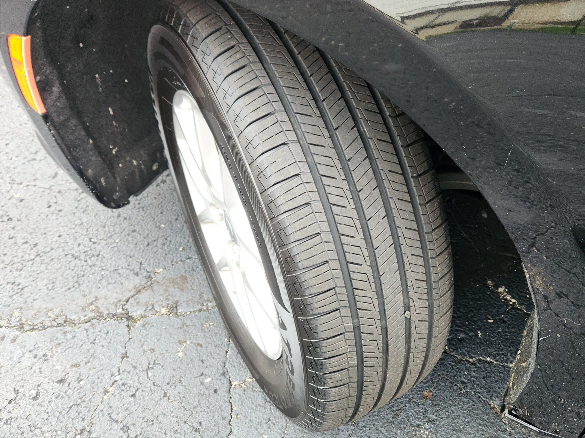 Used 2024 Chrysler Pacifica Touring-L FWD image 13