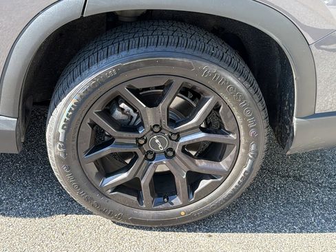 Used 2025 Honda Pilot Elite image 12