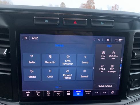 Certified 2024 Ford F250 Lariat w/ Black Appearance Package image 9