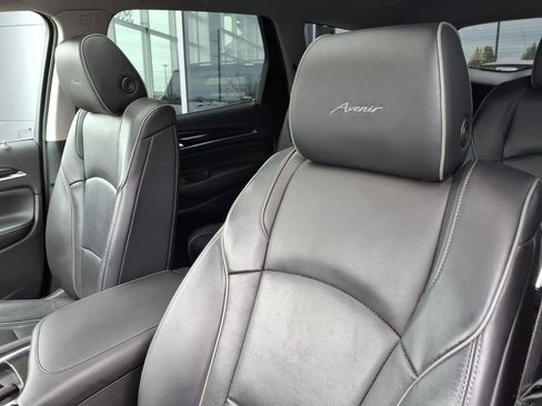 Used 2019 Buick Enclave Avenir w/ Avenir Technology Package image 13