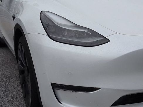 Used 2022 Tesla Model Y Performance AWD/4WD image 8