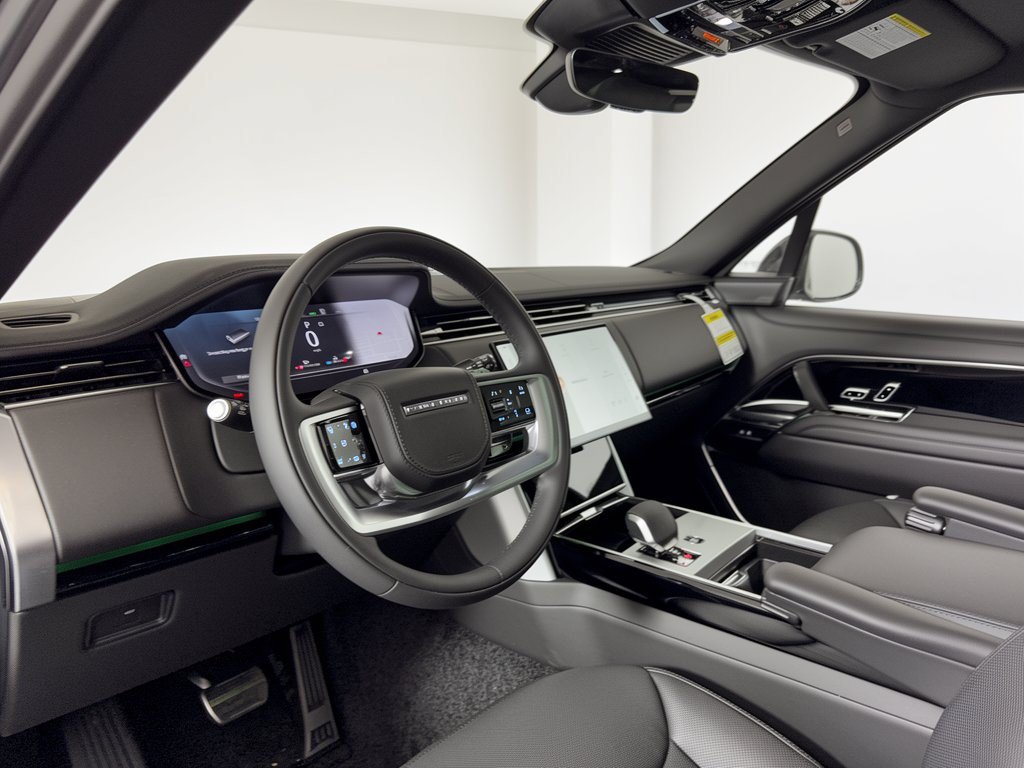 New 2026 Land Rover Range Rover Long Wheelbase SE AWD/4WD image 4