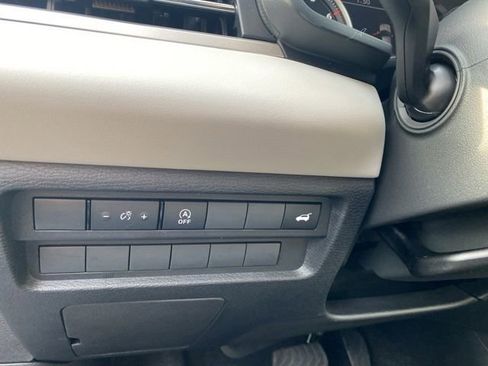 New 2026 Mitsubishi Outlander LE image 20