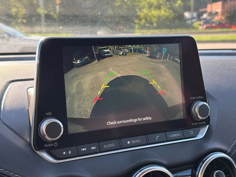 Used 2025 Nissan Sentra SV FWD image 17