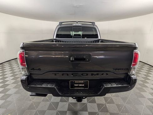 Used 2022 Toyota Tacoma TRD Pro image 6