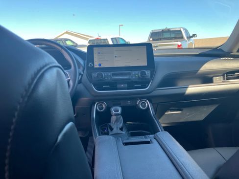 Used 2024 Toyota Grand Highlander AWD Hybrid image 36
