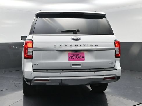 Used 2024 Ford Expedition Max XLT AWD/4WD image 16