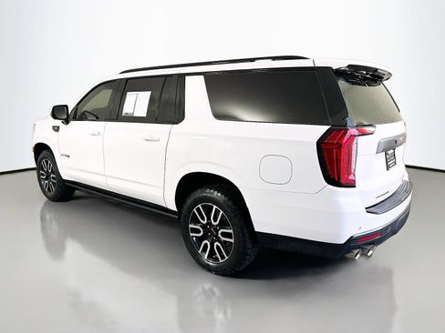 Used 2022 GMC Yukon XL AT4 AWD/4WD image 5