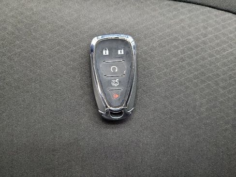 Used 2022 Chevrolet Malibu LT image 32