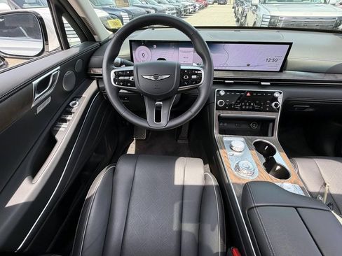 Certified 2025 Genesis GV80 3.5T Advanced AWD/4WD image 14