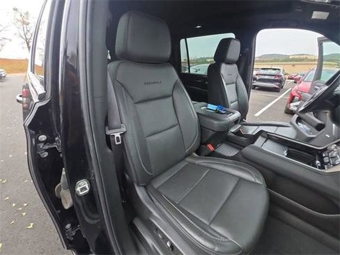 Used 2024 GMC Yukon XL Denali image 26