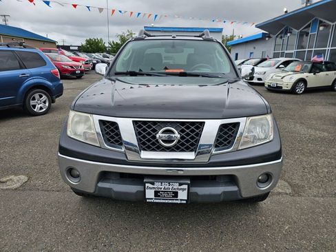 Used 2010 Nissan Frontier LE w/ LE Value Truck Pkg AWD/4WD image 2