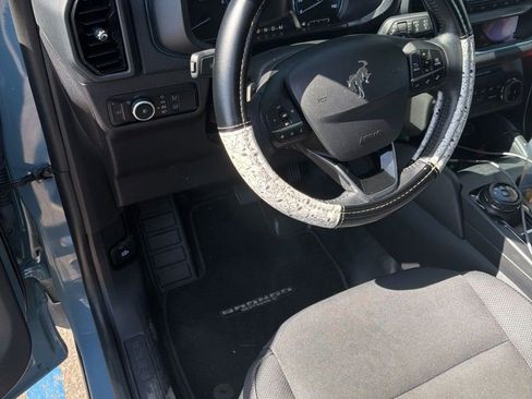 Used 2023 Ford Bronco Sport Badlands image 9