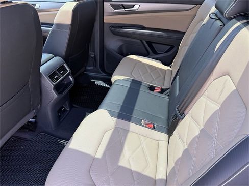 Certified 2025 Volkswagen Atlas Cross Sport SE image 13