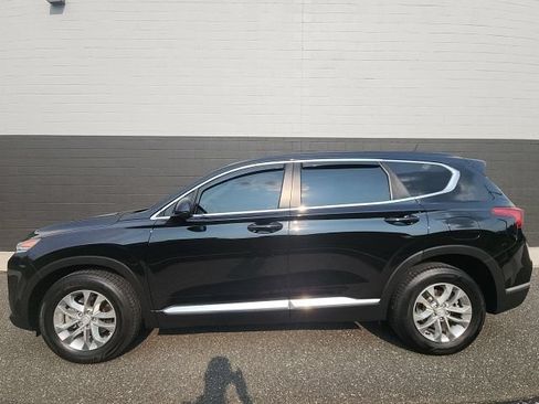 Used 2020 Hyundai Santa Fe SE AWD/4WD image 3