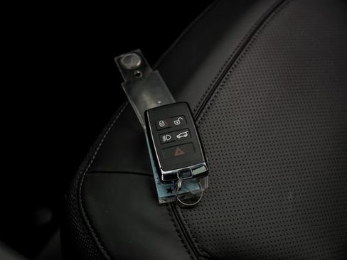 New 2025 Land Rover Defender 130 V8 AWD/4WD image 70