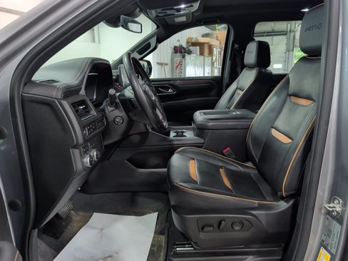 Used 2023 GMC Yukon XL AT4 AWD/4WD image 7