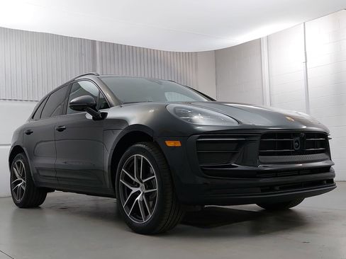 New 2026 Porsche Macan image 9