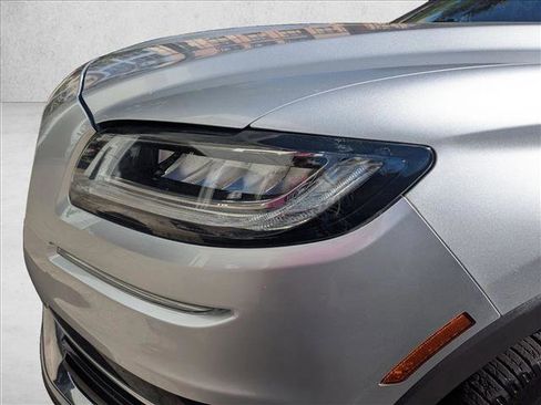 Used 2019 Lincoln Nautilus Reserve image 19