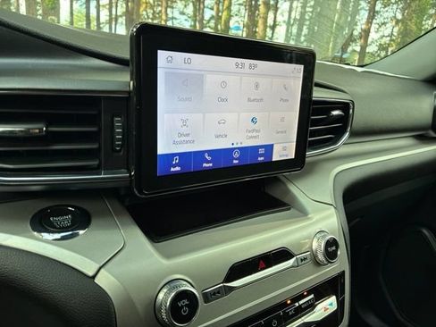 Used 2022 Ford Explorer XLT w/ Equipment Group 202A RWD image 29