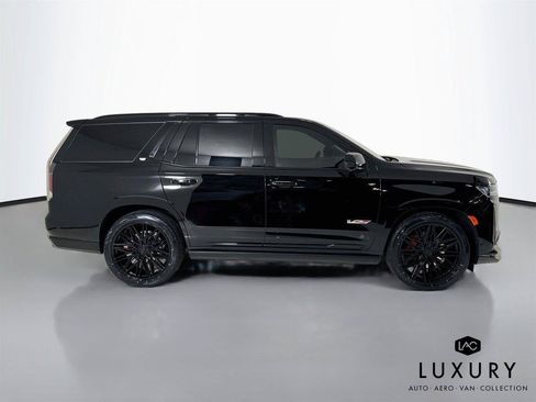 Used 2023 Cadillac Escalade V w/ LPO, ONYX Package AWD/4WD image 5