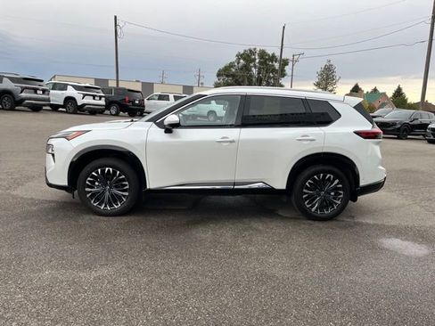 Used 2024 Nissan Rogue Platinum w/ Platinum Premium Package image 7