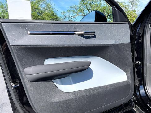 New 2026 Volvo EX30 Ultra w/ Climate Package image 24