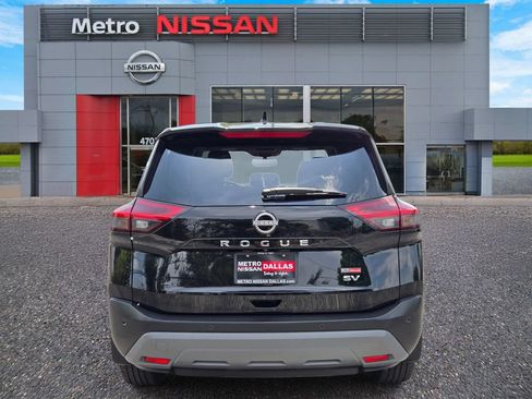 Used 2023 Nissan Rogue SV FWD image 5