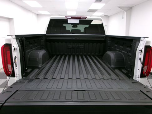 Used 2025 GMC Sierra 1500 AT4 AWD/4WD image 11