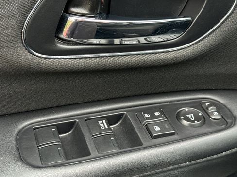 Used 2022 Honda HR-V EX image 12