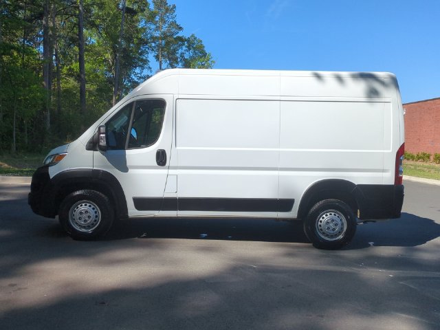 Used 2025 RAM ProMaster 2500 w/ Convenience Group FWD image 10